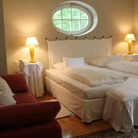 Otel Seeschloessl Velden