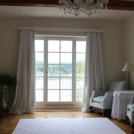 Hotel Seeschloessl Velden 4*