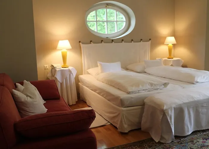 Hotel Seeschloessl Velden