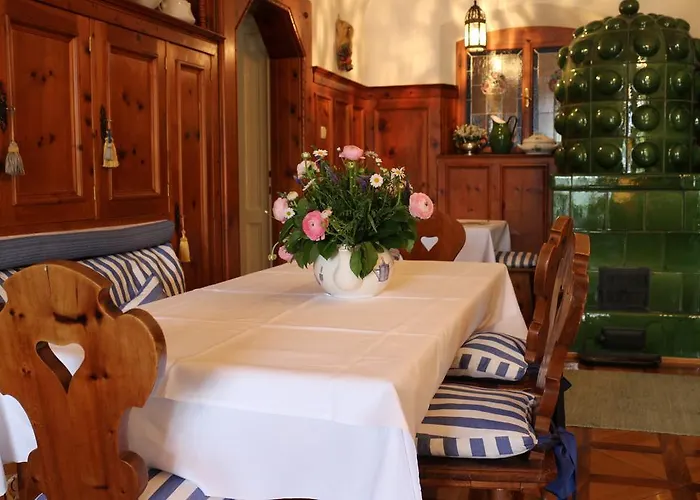 Seeschloessl Velden Hotel